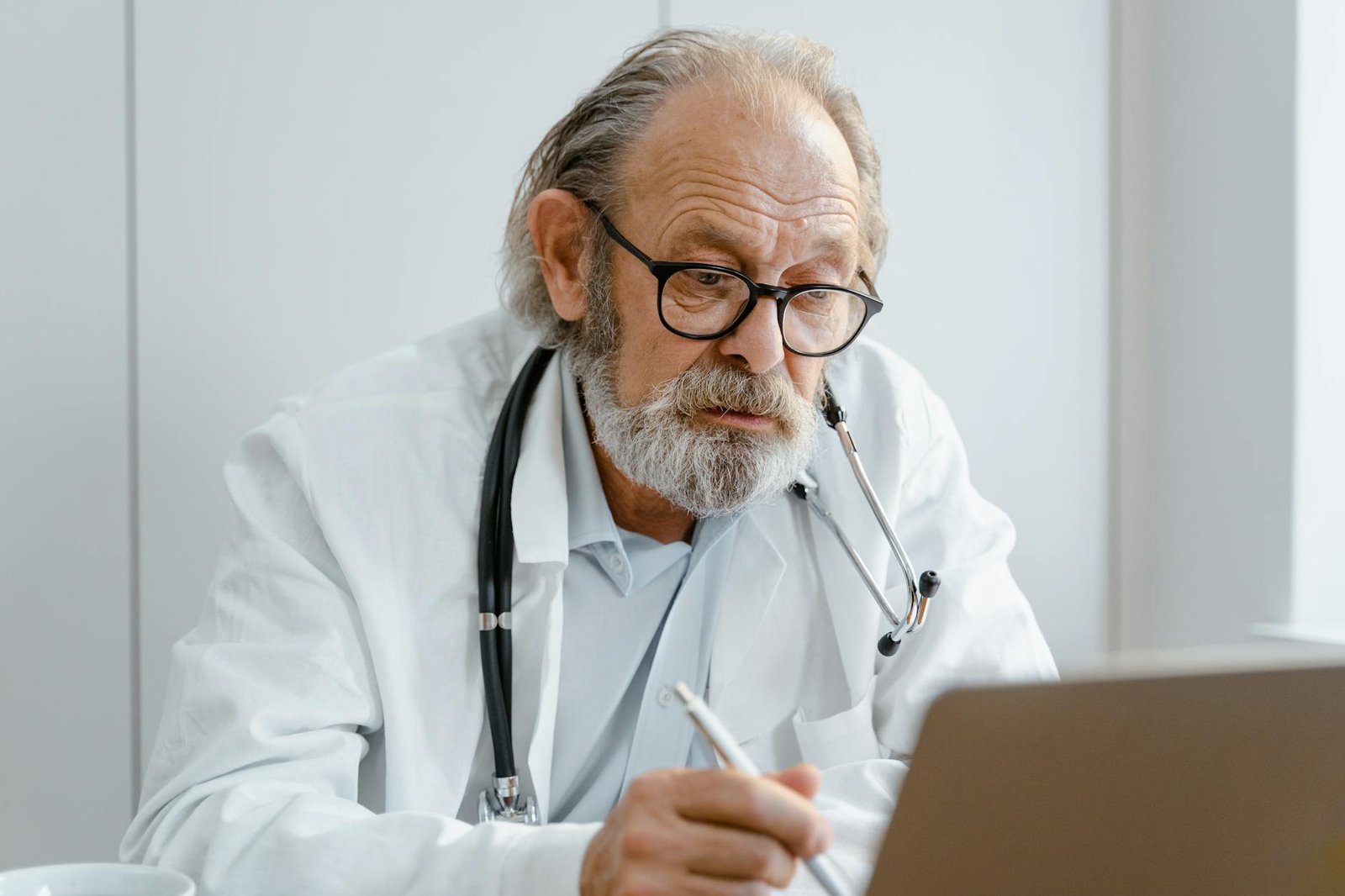 Tebra vs athenahealth: Medical Billing Software Comparison for Small and Mid-Size Physician Practices in 2026
